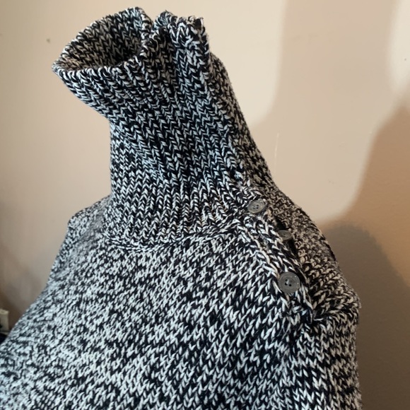 Jones New York Country Black/White Knit Convertible Turtle Neck - Picture 9 of 16